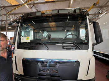 Skříňový nákladní auto CUBO CON PEDANA 4x2 250hp MAN TGL 12.250 4x2 BL CH: obrázek 3