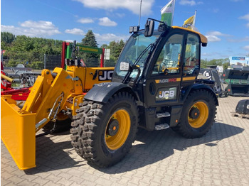 Teleskopický manipulátor JCB