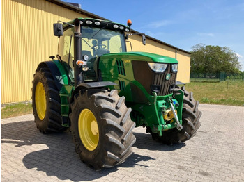 Traktor John Deere 6210R AUTOPOWER: obrázek 4