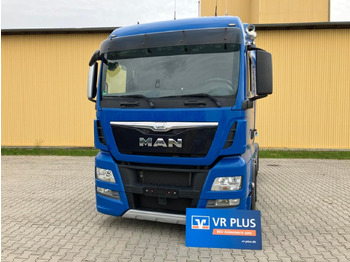 Hákový nosič kontejnerů MAN