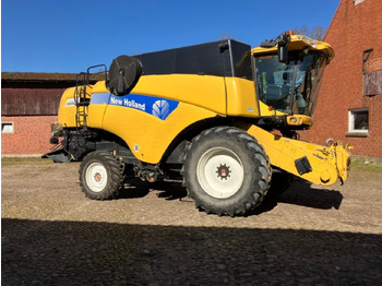 Sklízecí mlátička NEW HOLLAND CX series