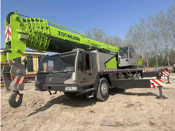 Autojeřáb ZOOMLION ZTC900V
