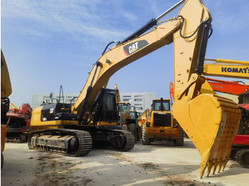 Pásové rýpadlo CATERPILLAR 330D2L