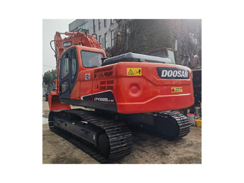 Pásové rýpadlo DOOSAN DX225
