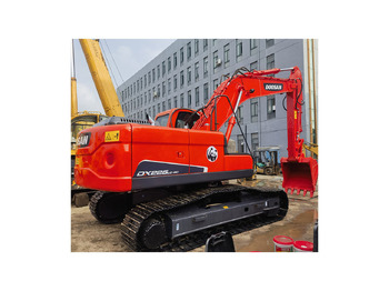 Pásové rýpadlo DOOSAN DX225
