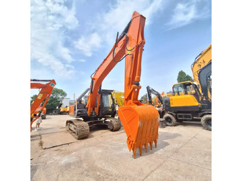 Pásové rýpadlo Hitachi ZX200 Excavator: obrázek 4