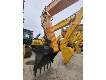 Pásové rýpadlo Hyundai 220LC-9S Excavator: obrázek 3