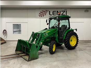 Traktor JOHN DEERE