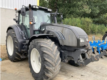 Traktor Valtra T213 VERSU: obrázek 4
