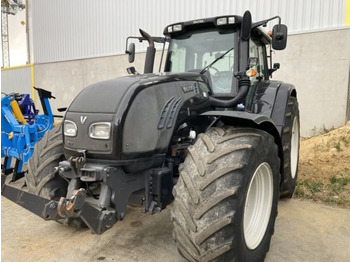 Traktor Valtra T213 VERSU: obrázek 3