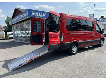 Osobní auto FORD
