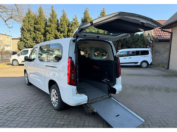 Osobní auto OPEL