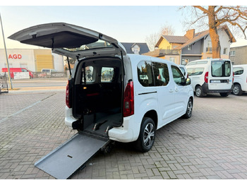 Osobní auto OPEL