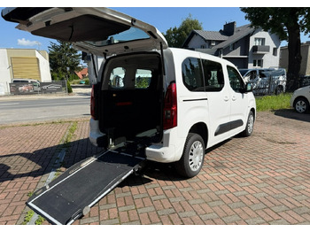 Osobní auto OPEL