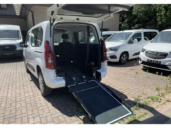 Osobní auto OPEL