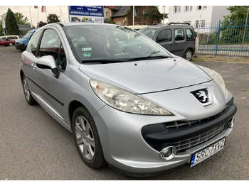 Osobní auto PEUGEOT
