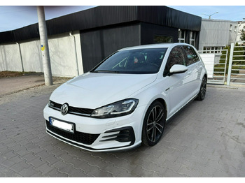 Osobní auto VOLKSWAGEN