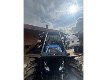Lesní traktor New Holland T5.110 AutoCommand: obrázek 3