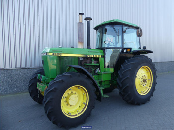 Traktor JOHN DEERE 4055 Series