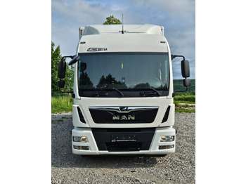 Skříňový nákladní auto MAN TGL 12.250/KONTENER/IZOTERMA/WINDA/2019R/EURO 6/PEŁEN SERWIS/SPROWADZONY/ZADBANY/JAK NOWY/ KSIĄŻKA SERWISOWA/E6/17 PALET: obrázek 3