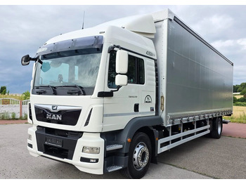 Plachtový nákladní auto MAN TGM 18.250
