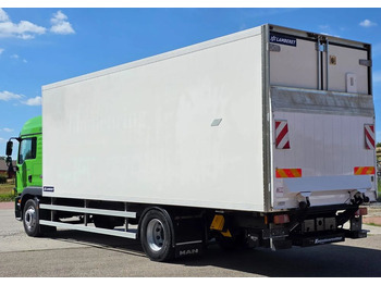Chladírenský nákladní automobil MAN TGM 18.340 / 18.290 / 15.290 / IZOTERMA / WINDA / 19PALET /E6  / SPROWADZONY / AUTOMAT / SYPIALKA / PIERWSZY WŁAŚCICIEL / BOCZNE DRZWI / STAN BARDZO DOBRY: obrázek 4