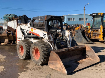 Smykový nakladač BOBCAT S550