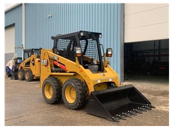 Smykový nakladač CATERPILLAR 216B3
