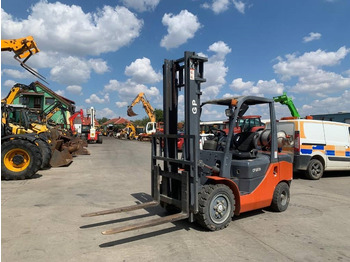 Plynový vysokozdvižný vozík