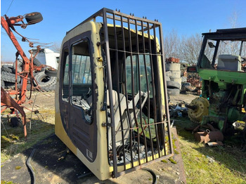 Kabina KOMATSU