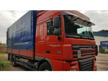 Plachtový nákladní auto DAF XF