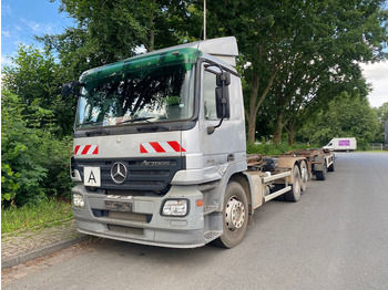 Hákový nosič kontejnerů MERCEDES-BENZ