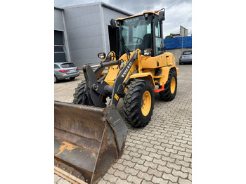 Kolový nakladač VOLVO L30G