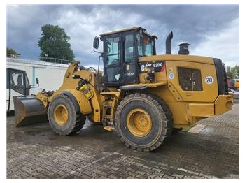Kolový nakladač CATERPILLAR 930K
