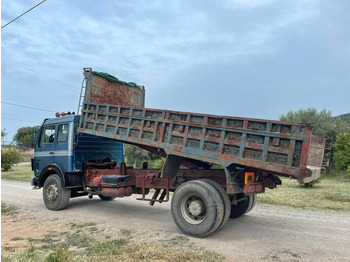 Sklápěč Mercedes-Benz 1932 4x2: obrázek 5