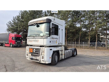 Tahač RENAULT Magnum 480