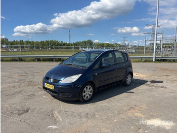 Osobní auto MITSUBISHI
