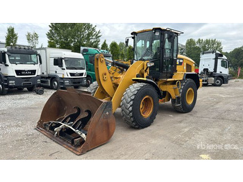 Kolový nakladač CATERPILLAR 926M