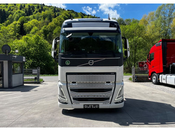 Tahač Volvo FH500 // New Face // Low Deck // Full Led // ACC // Globe XL // ParkClima // Zamiana za starszy: obrázek 3
