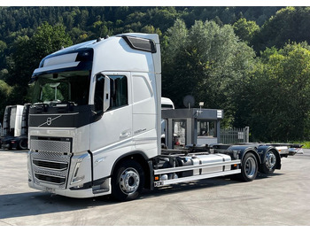 Podvozek s kabinou VOLVO FH 500