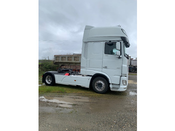 Tahač DAF XF 530