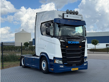 Tahač SCANIA S 500