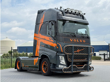 Tahač VOLVO FH13 500