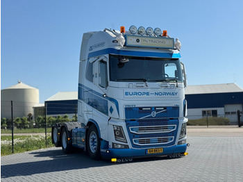 Tahač VOLVO FH16 750