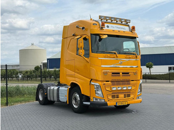 Tahač VOLVO FH