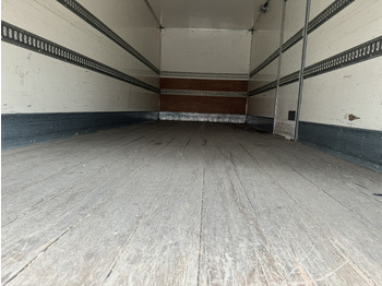 Skříňový nákladní auto MERCEDES-BENZ ATEGO 1218: obrázek 4 Skříňový nákladní auto MERCEDES-BENZ ATEGO 1218: obrázek 4