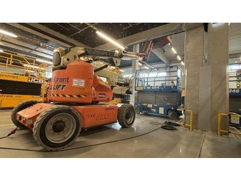 Kloubová plošina JLG E450AJ