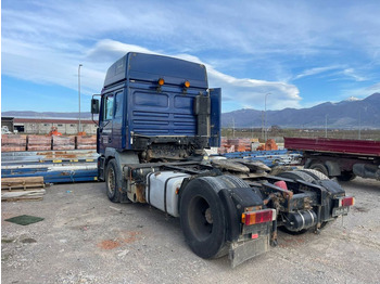 Tahač MAN 19.464 F2000: obrázek 4 Tahač MAN 19.464 F2000: obrázek 4