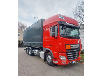 Plachtový nákladní auto DAF XF 480
