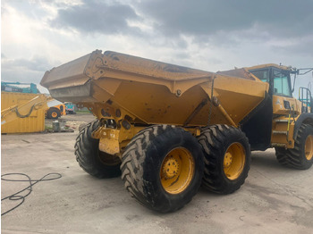 Kloubový sklápěč Bell B20E: obrázek 3